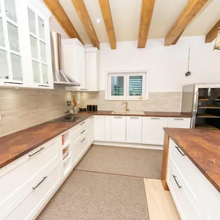 Idassa Zadarvillas Brisevo