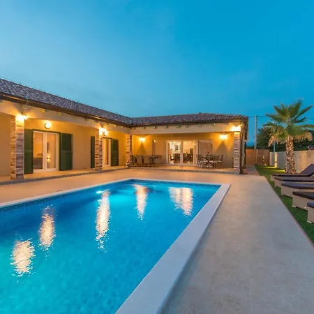 Idassa Zadarvillas * Brisevo