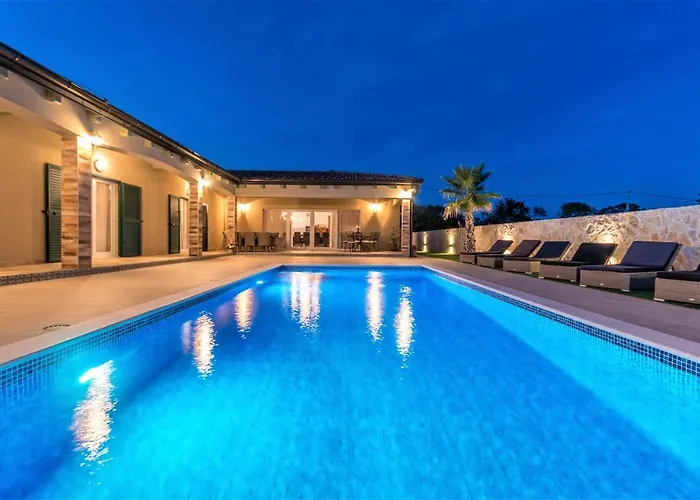 Idassa Zadarvillas Vila *